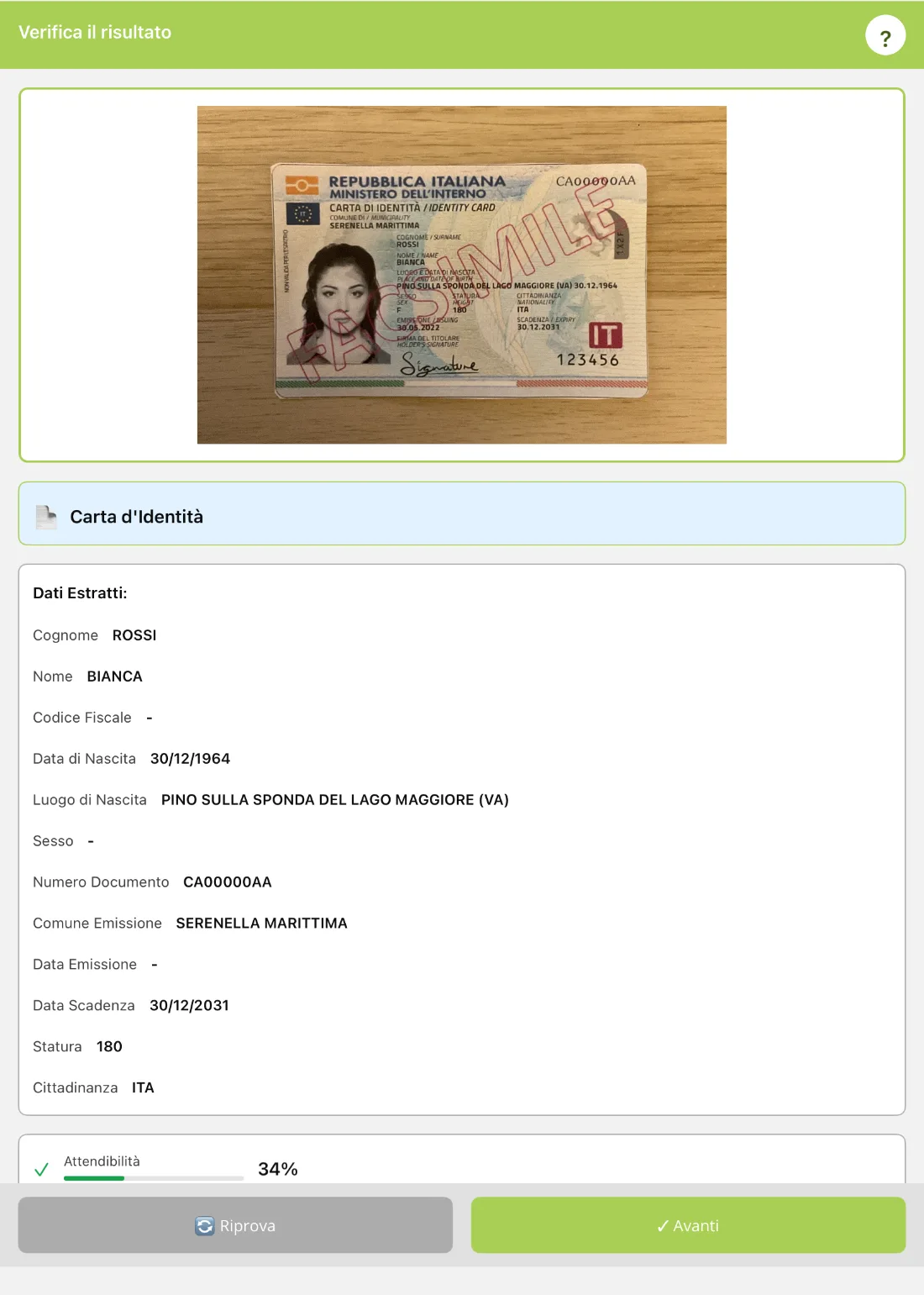 Dati estratti dal fronte della carta d'identità: cognome, nome, nascita, documento
