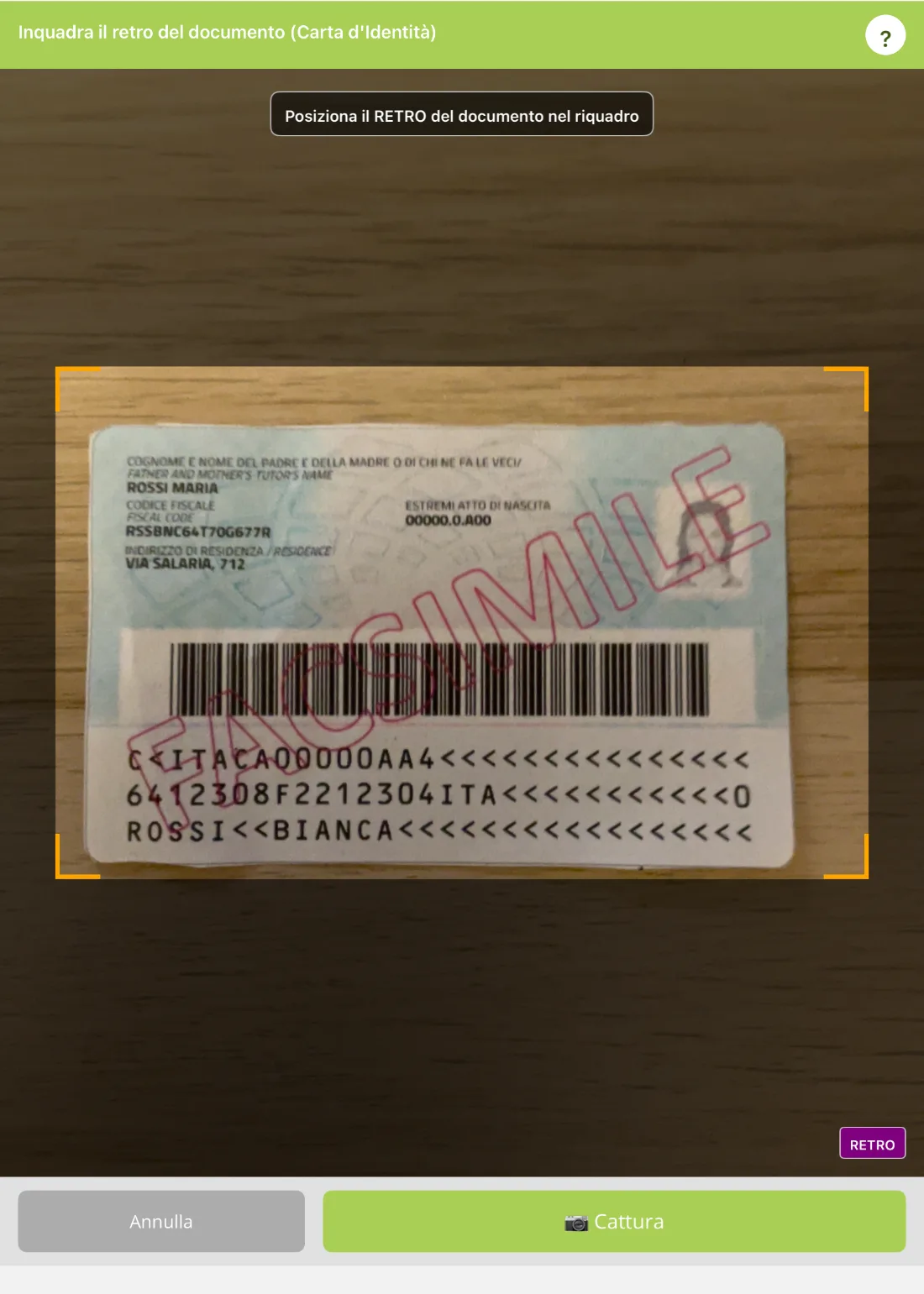 Scansione del retro della carta d'identità con codice fiscale e zona MRZ